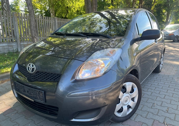 Toyota Yaris cena 19900 przebieg: 133000, rok produkcji 2009 z Pruszków małe 211